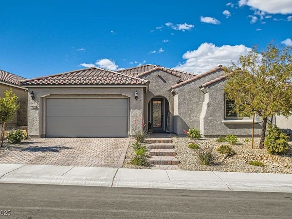 10456 Skye Arroyo Avenue, Las Vegas, NV 89166