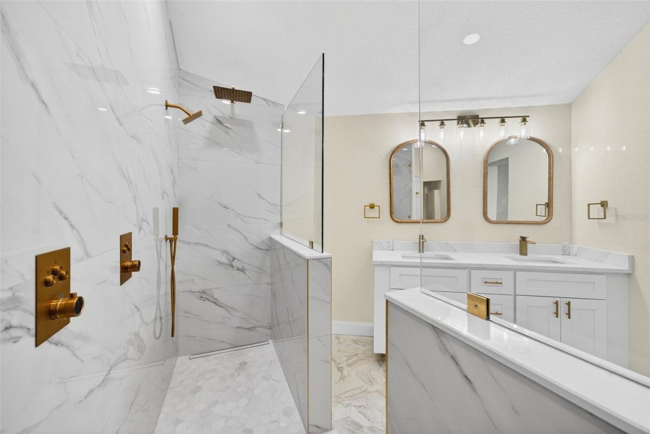 910 Siesta Key Place, Sarasota, FL 34242 Photo