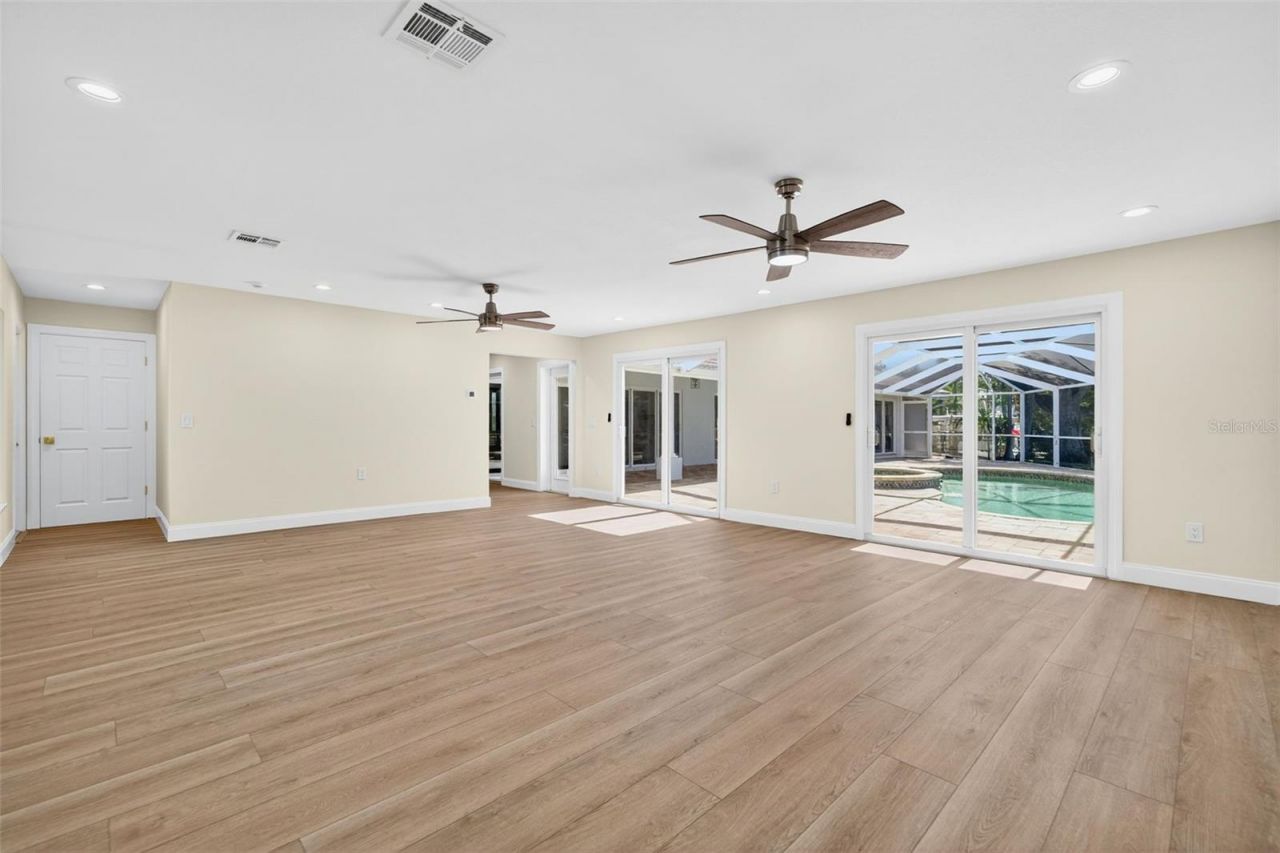 910 Siesta Key Place, Sarasota, FL 34242 Photo