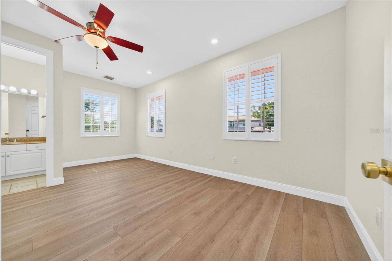 910 Siesta Key Place, Sarasota, FL 34242 Photo