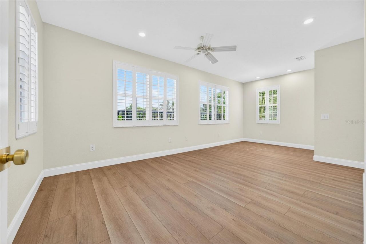 910 Siesta Key Place, Sarasota, FL 34242 Photo