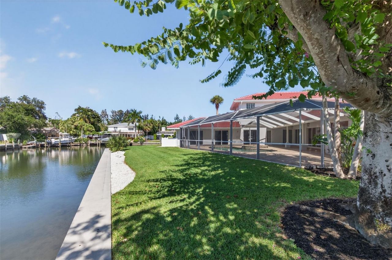 910 Siesta Key Place, Sarasota, FL 34242 Photo