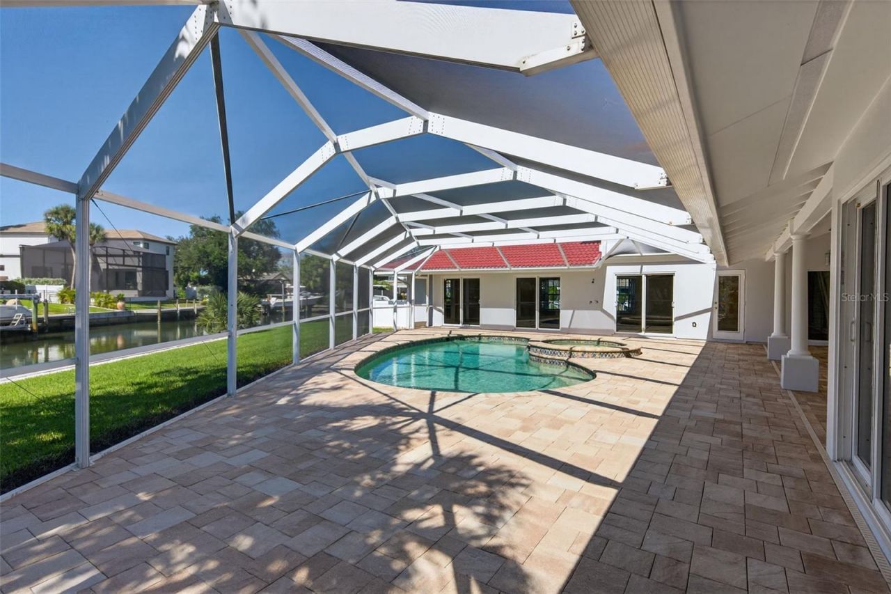 910 Siesta Key Place, Sarasota, FL 34242 Photo
