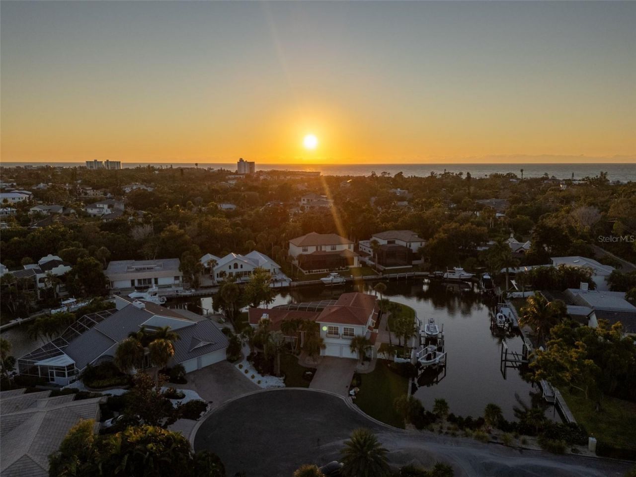 910 Siesta Key Place, Sarasota, FL 34242 Photo