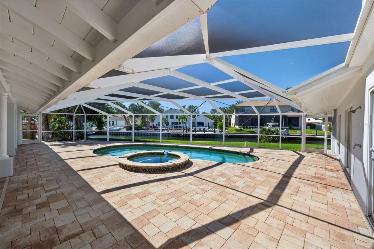 910 Siesta Key Place, Sarasota, FL 34242 Photo