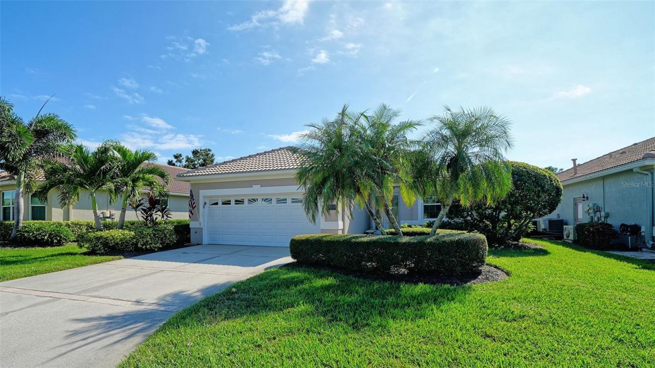 8208 Nice Way, Sarasota, FL 34238 Main Photo