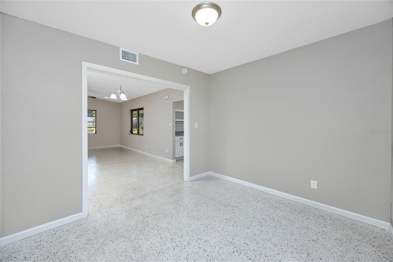 647 Garland Street N, Saint Petersburg, FL 33703 Photo