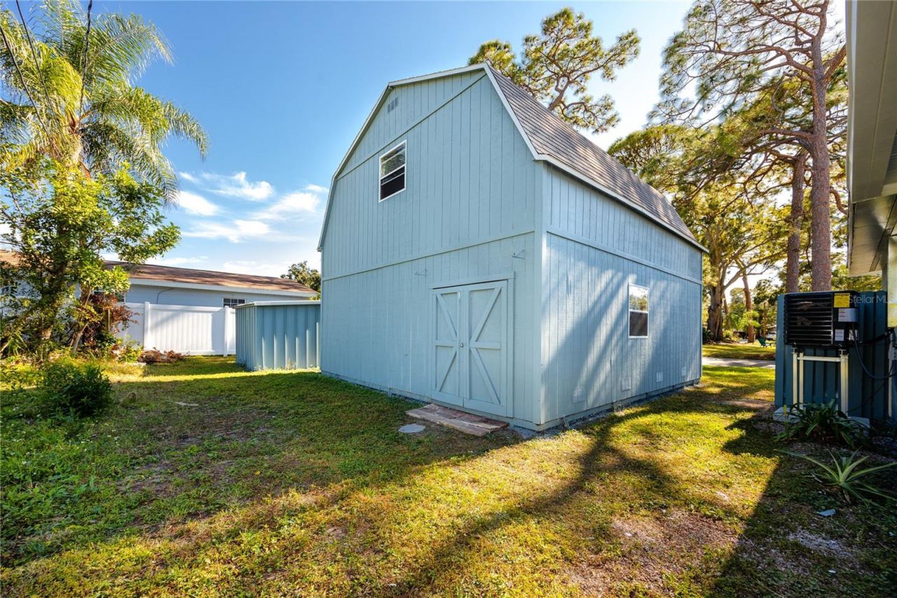 647 Garland Street N, Saint Petersburg, FL 33703 Photo