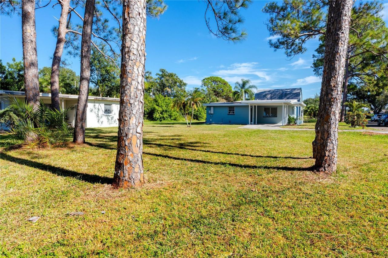 647 Garland Street N, Saint Petersburg, FL 33703 Photo