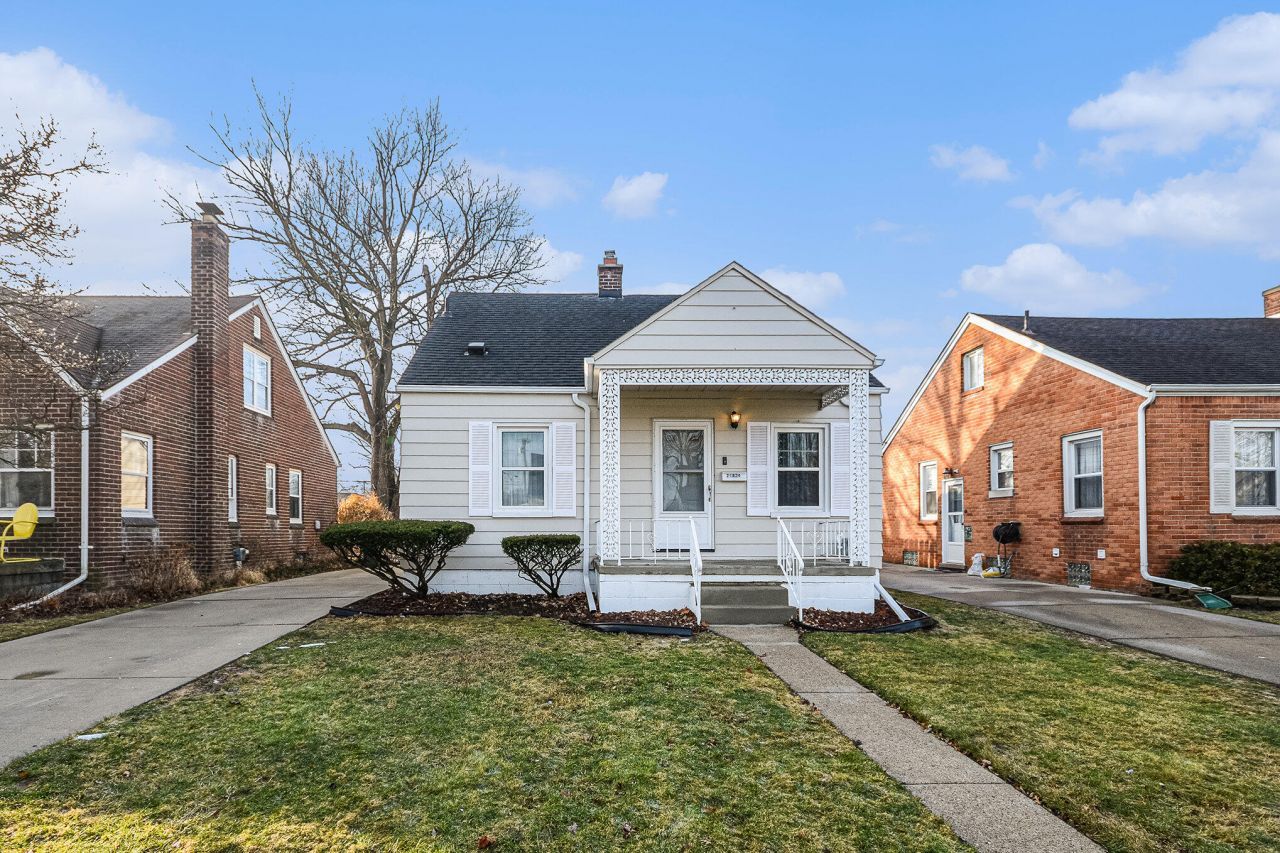 21824 Colony Street, Saint Clair Shores, MI 48080 Main Photo