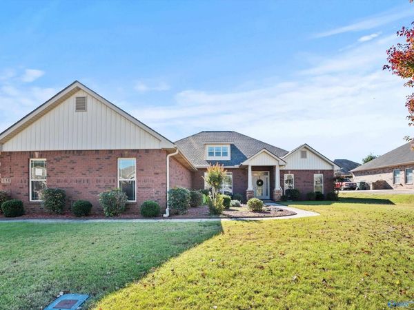 131 Harbor Glen Drive SW, Madison, AL 35756