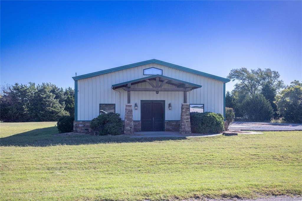 1601 Corbin Lane, Weatherford, OK 73096 Main Photo