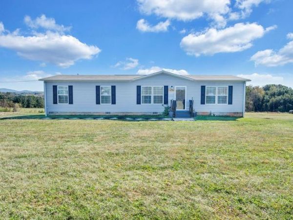 538 Long Horne RD, Union Hall, VA 24176