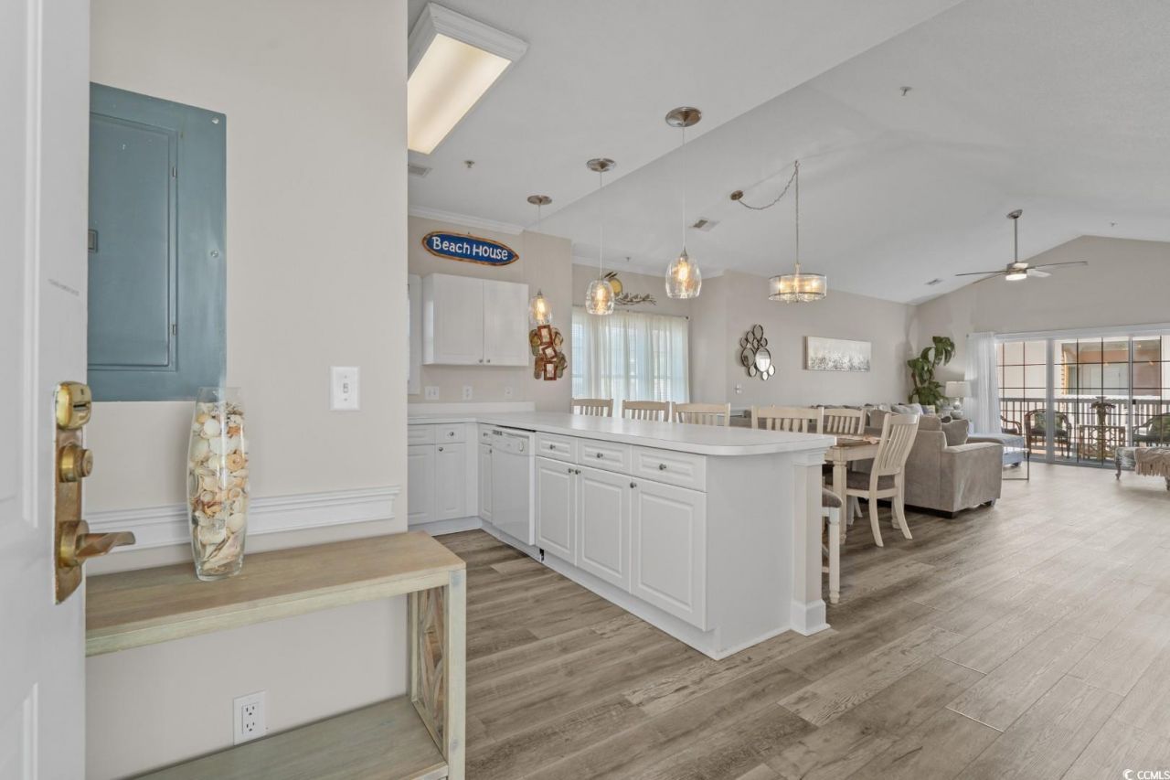 4834 Carnation Circle Photo 6