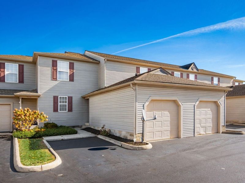 5624 Wigmore Drive, Unit 50B, Columbus, OH 43235 Photo 1