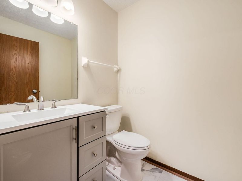 5624 Wigmore Drive, Unit 50B, Columbus, OH 43235 Photo 14