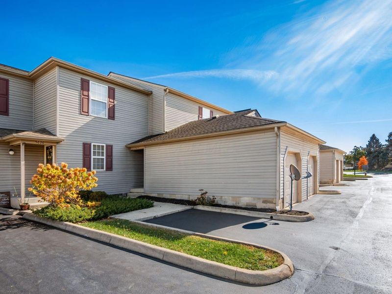 5624 Wigmore Drive, Unit 50B, Columbus, OH 43235 Photo 3