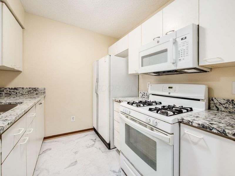 5624 Wigmore Drive, Unit 50B, Columbus, OH 43235 Photo 5