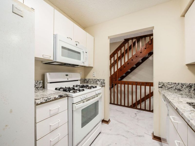 5624 Wigmore Drive, Unit 50B, Columbus, OH 43235 Photo 7