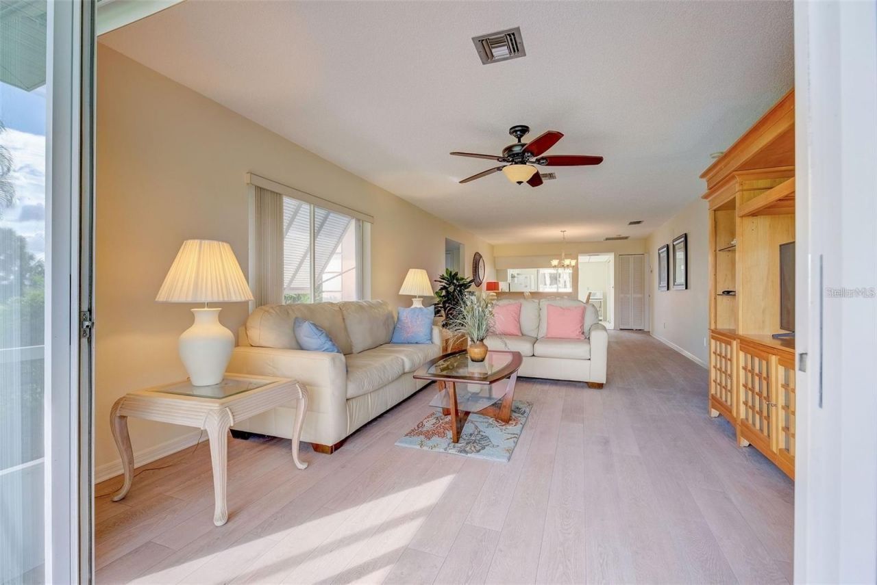 314 Cerromar Way N, Unit 16, Venice, FL 34293 Photo