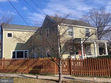 109 N BROOKSIDE DRIVE, ARLINGTON, VA 22201