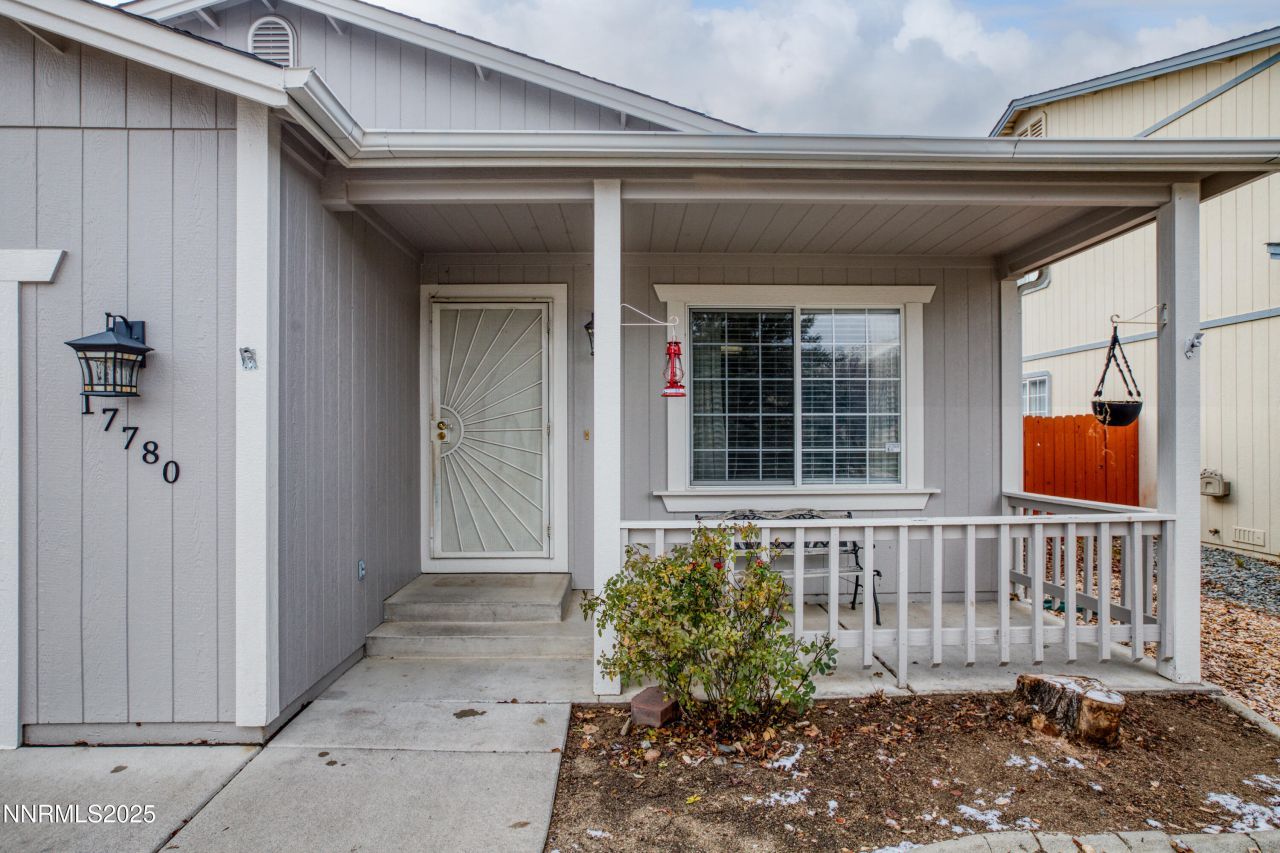 17780 Oakview Court, Reno, NV 89508 Photo