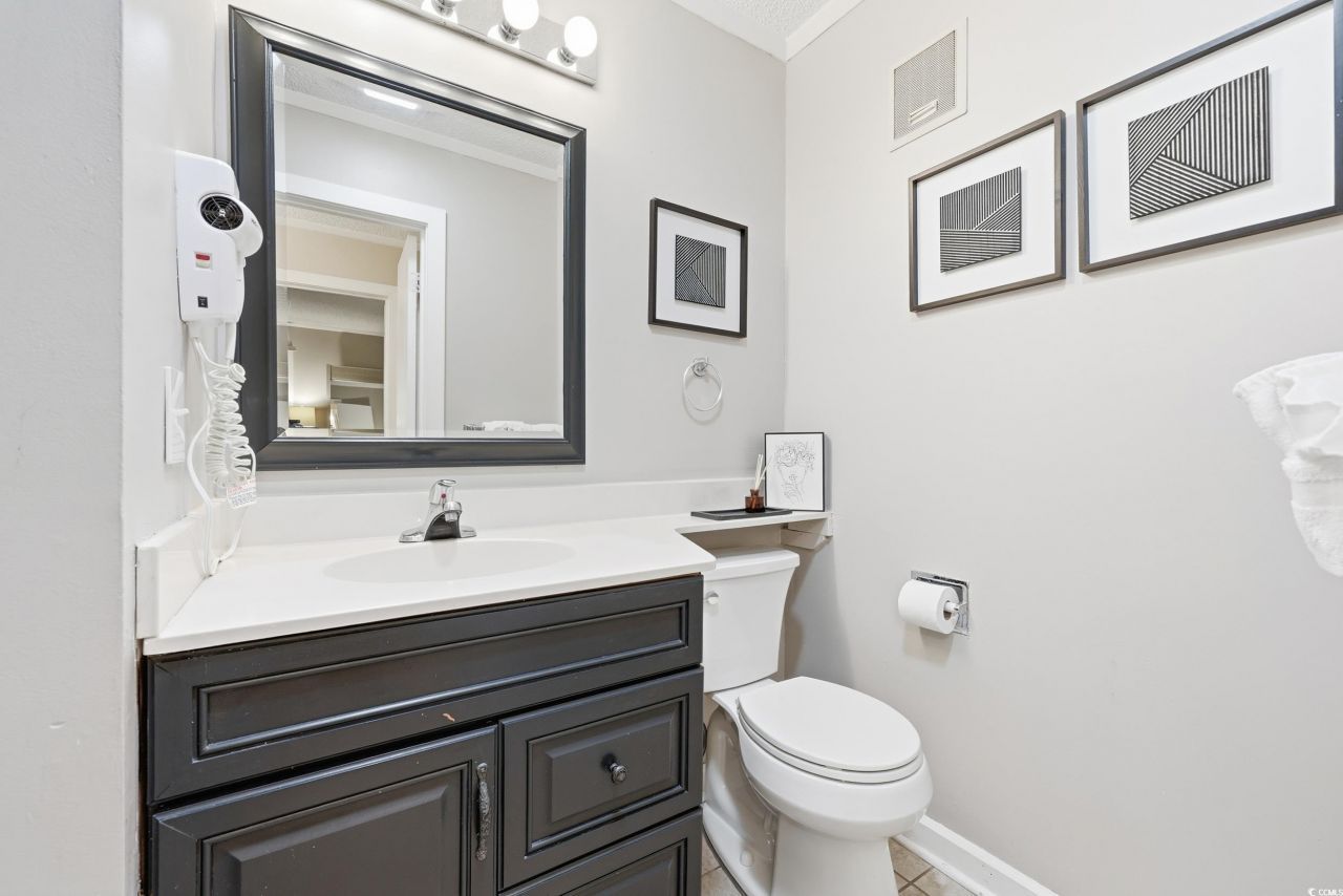 415 Ocean Creek Dr. Photo 10