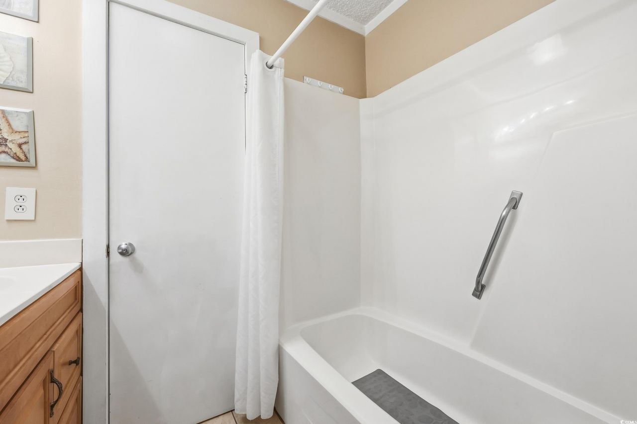 415 Ocean Creek Dr. Photo 8