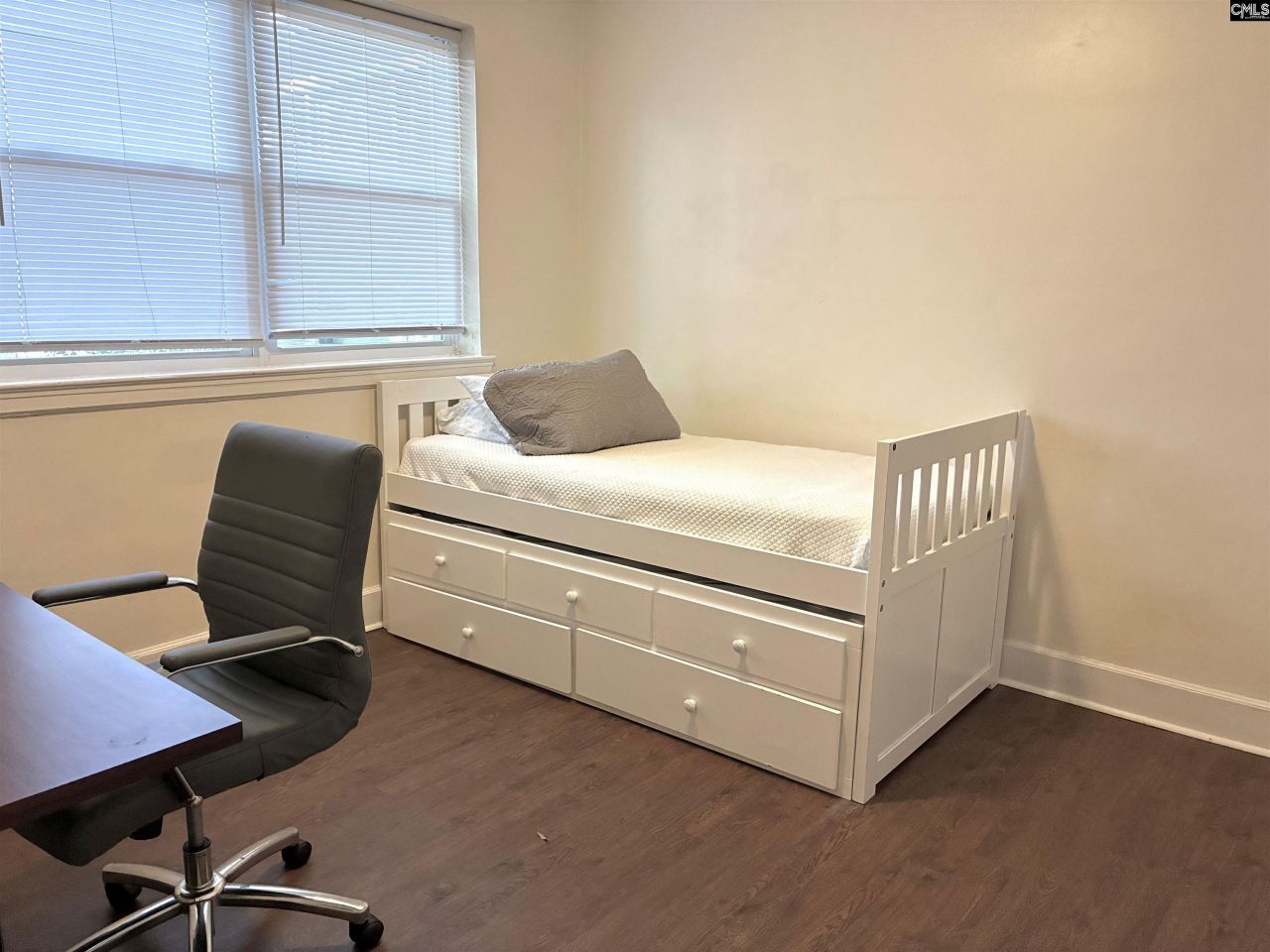 1746 Westminster Drive Photo 10