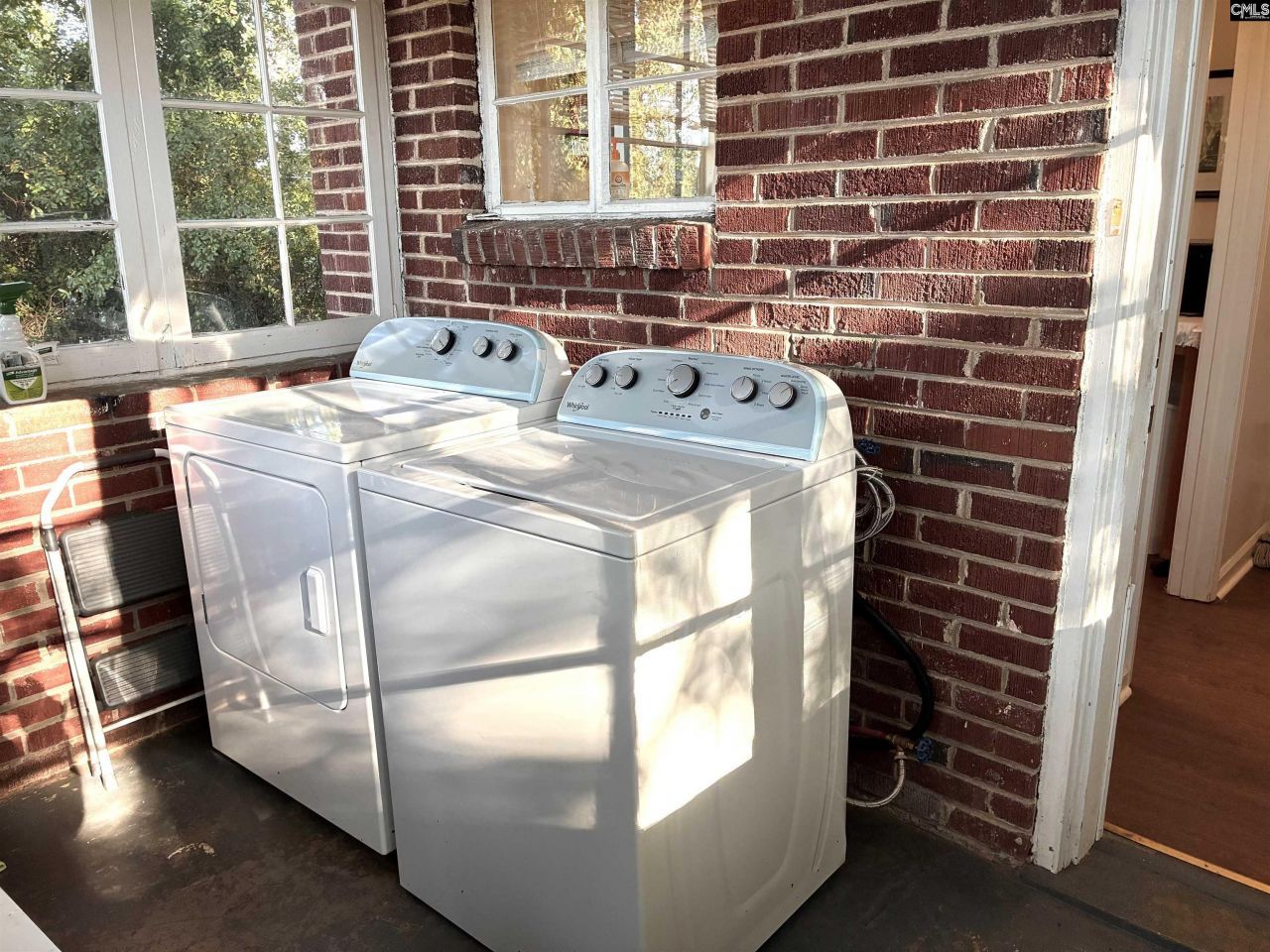 1746 Westminster Drive Photo 12