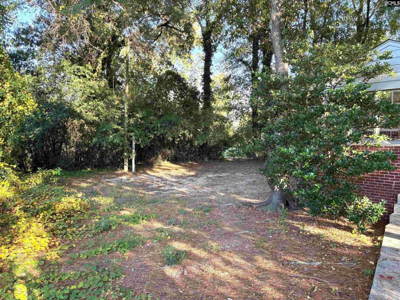 1746 Westminster Drive Photo 15