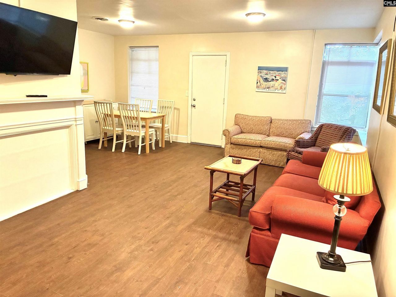 1746 Westminster Drive Photo 4