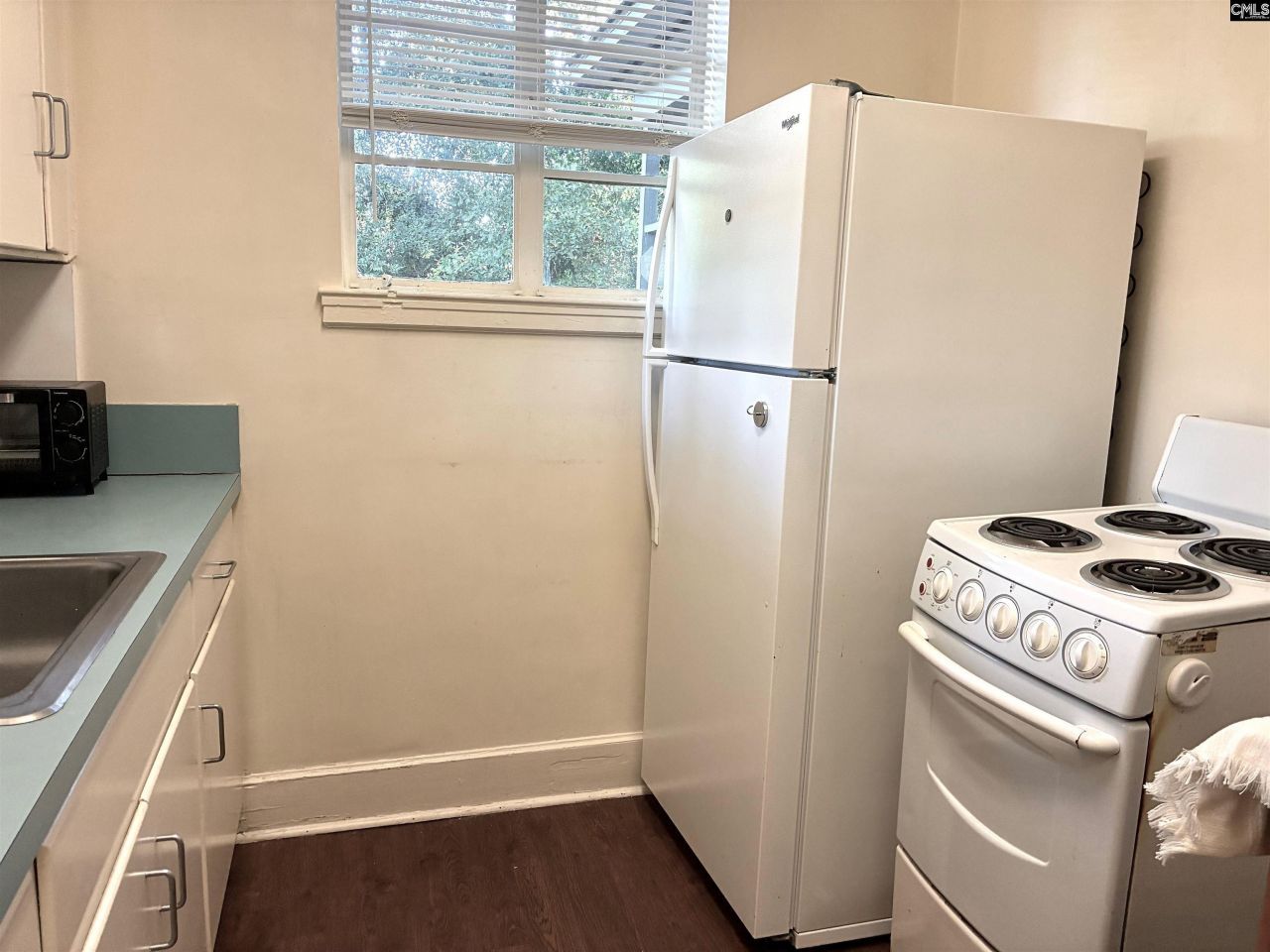 1746 Westminster Drive Photo 6