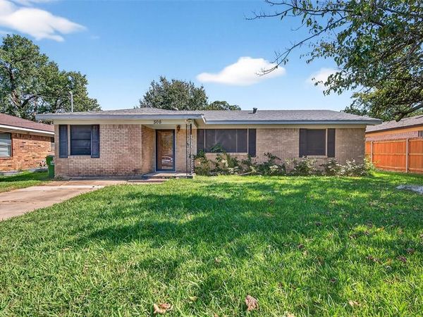 508 N Jordan Street, Whitesboro, TX 76273