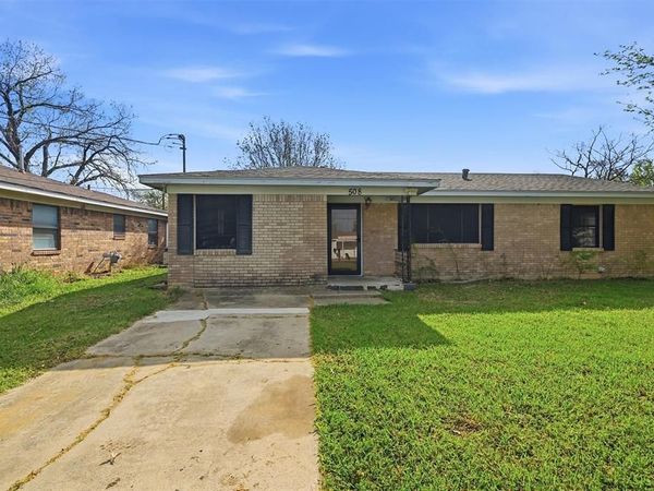 508 N Jordan Street, Whitesboro, TX 76273