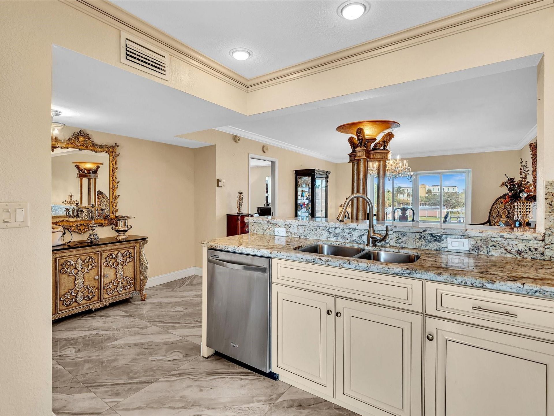 3990 NW 42nd Avenue, Unit 308, Lauderdale Lakes, FL 33319 Photo