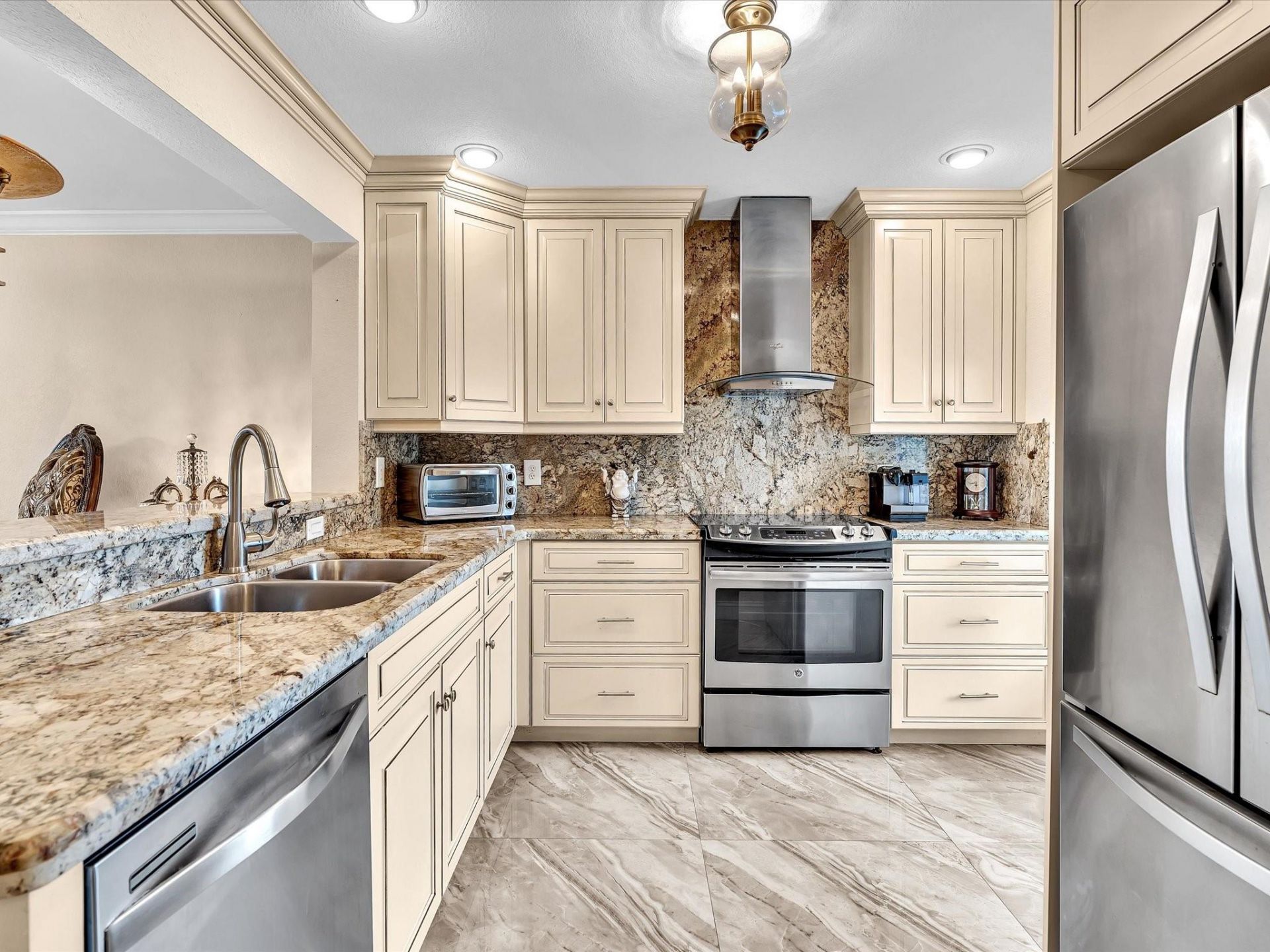 3990 NW 42nd Avenue, Unit 308, Lauderdale Lakes, FL 33319 Photo