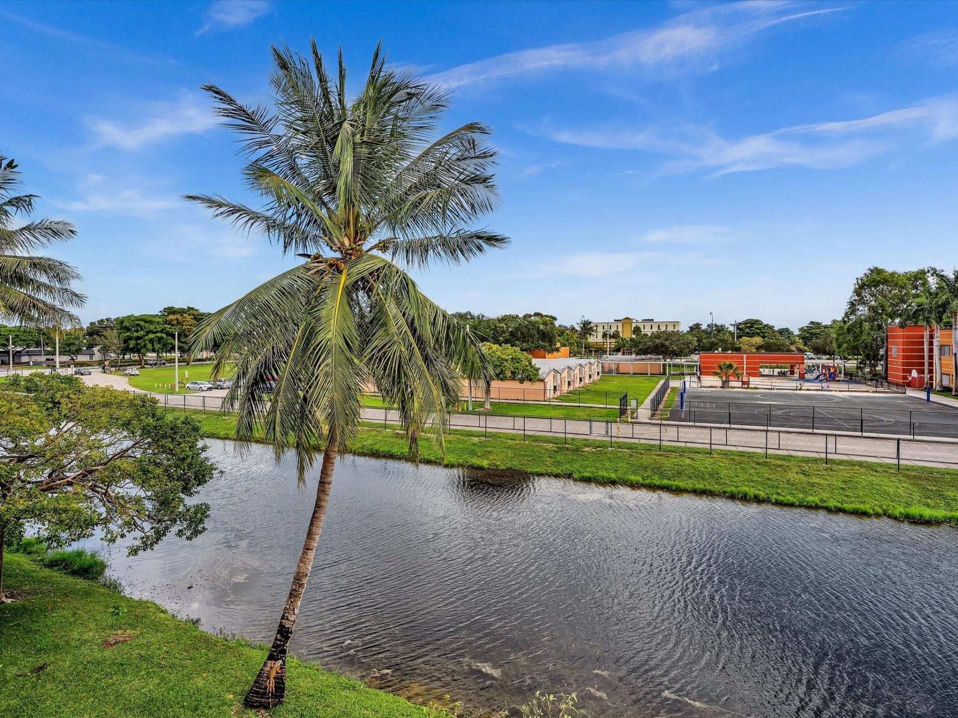 3990 NW 42nd Avenue, Unit 308, Lauderdale Lakes, FL 33319 Photo