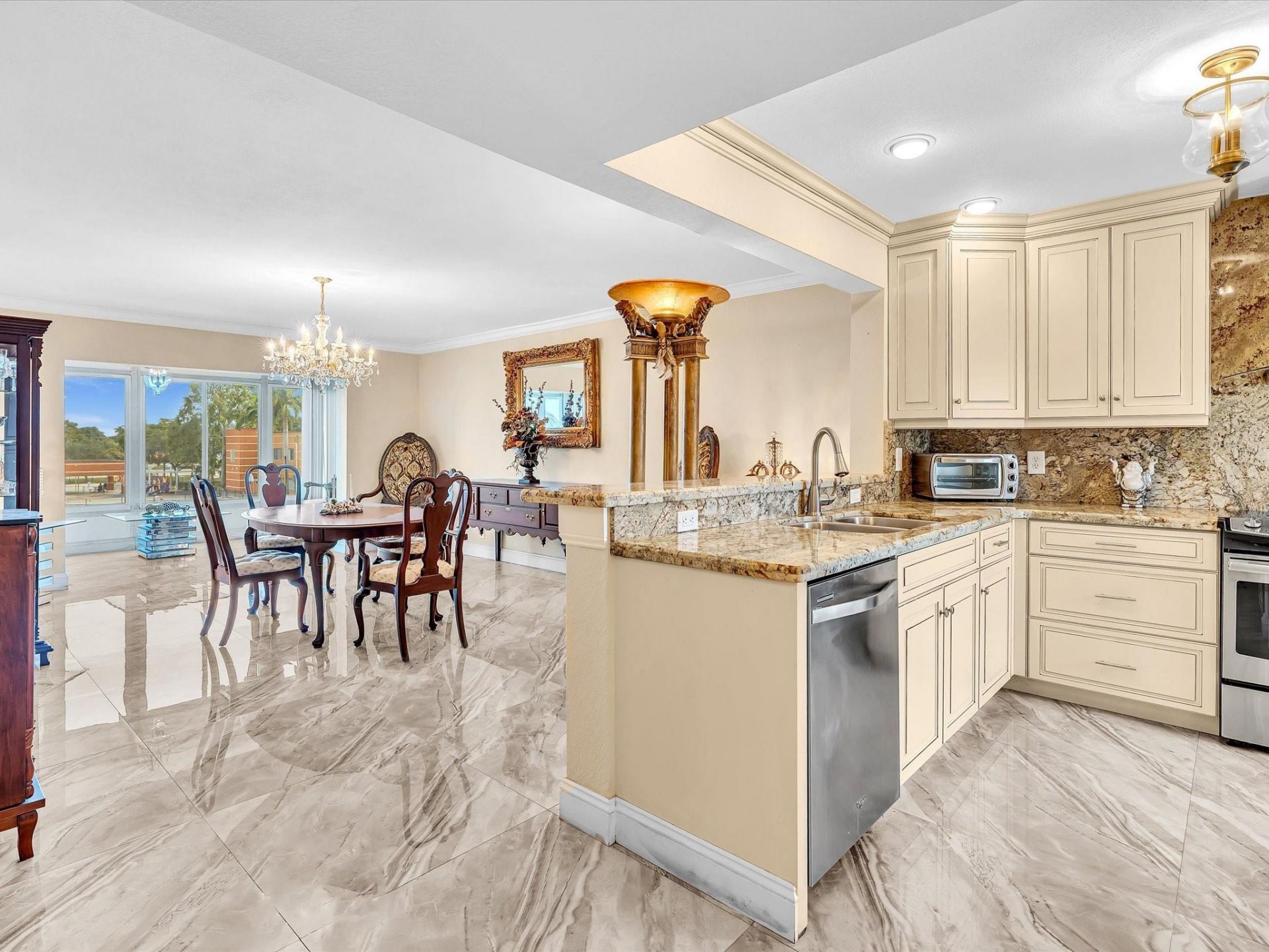 3990 NW 42nd Avenue, Unit 308, Lauderdale Lakes, FL 33319 Photo