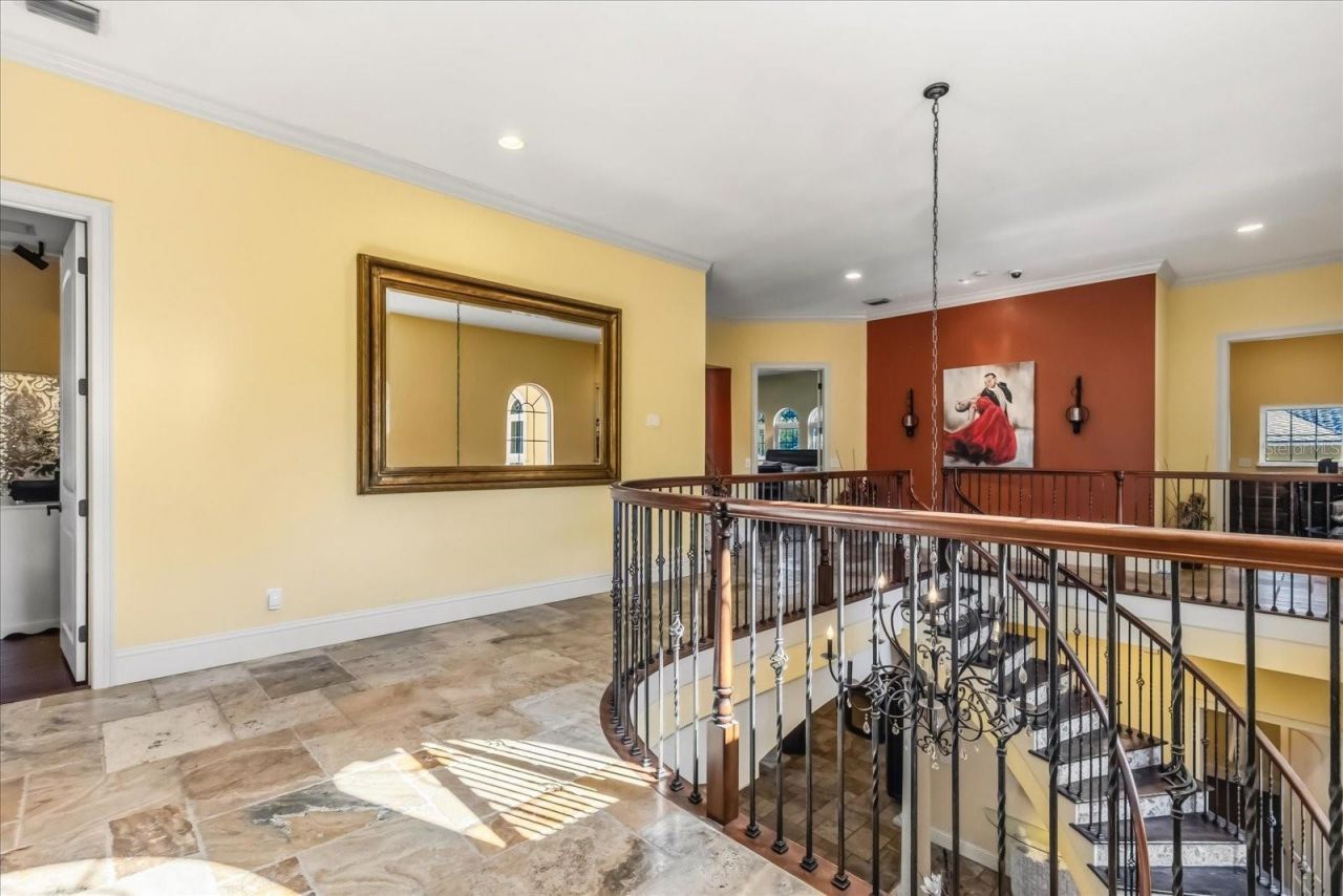 911 Jungle Avenue N, Saint Petersburg, FL 33710 Photo