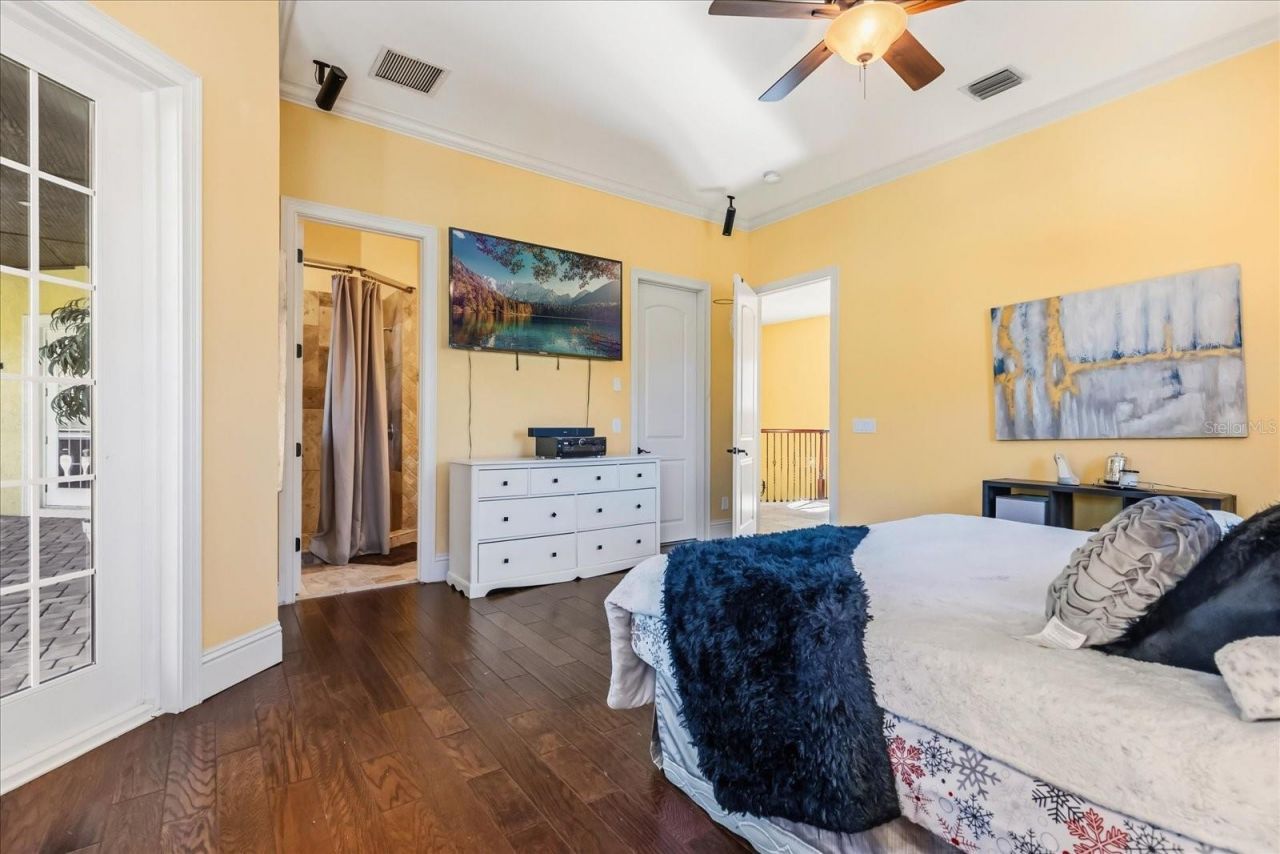 911 Jungle Avenue N, Saint Petersburg, FL 33710 Photo