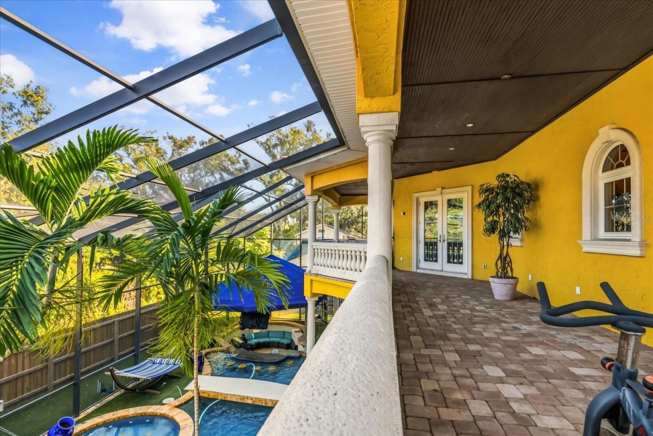 911 Jungle Avenue N, Saint Petersburg, FL 33710 Photo