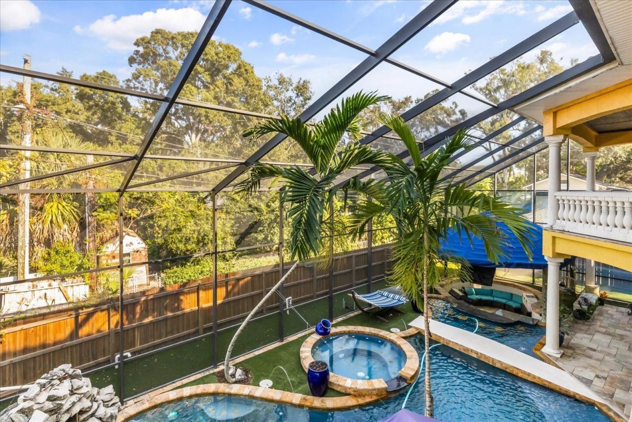 911 Jungle Avenue N, Saint Petersburg, FL 33710 Photo