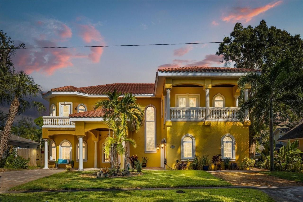 911 Jungle Avenue N, Saint Petersburg, FL 33710 Photo