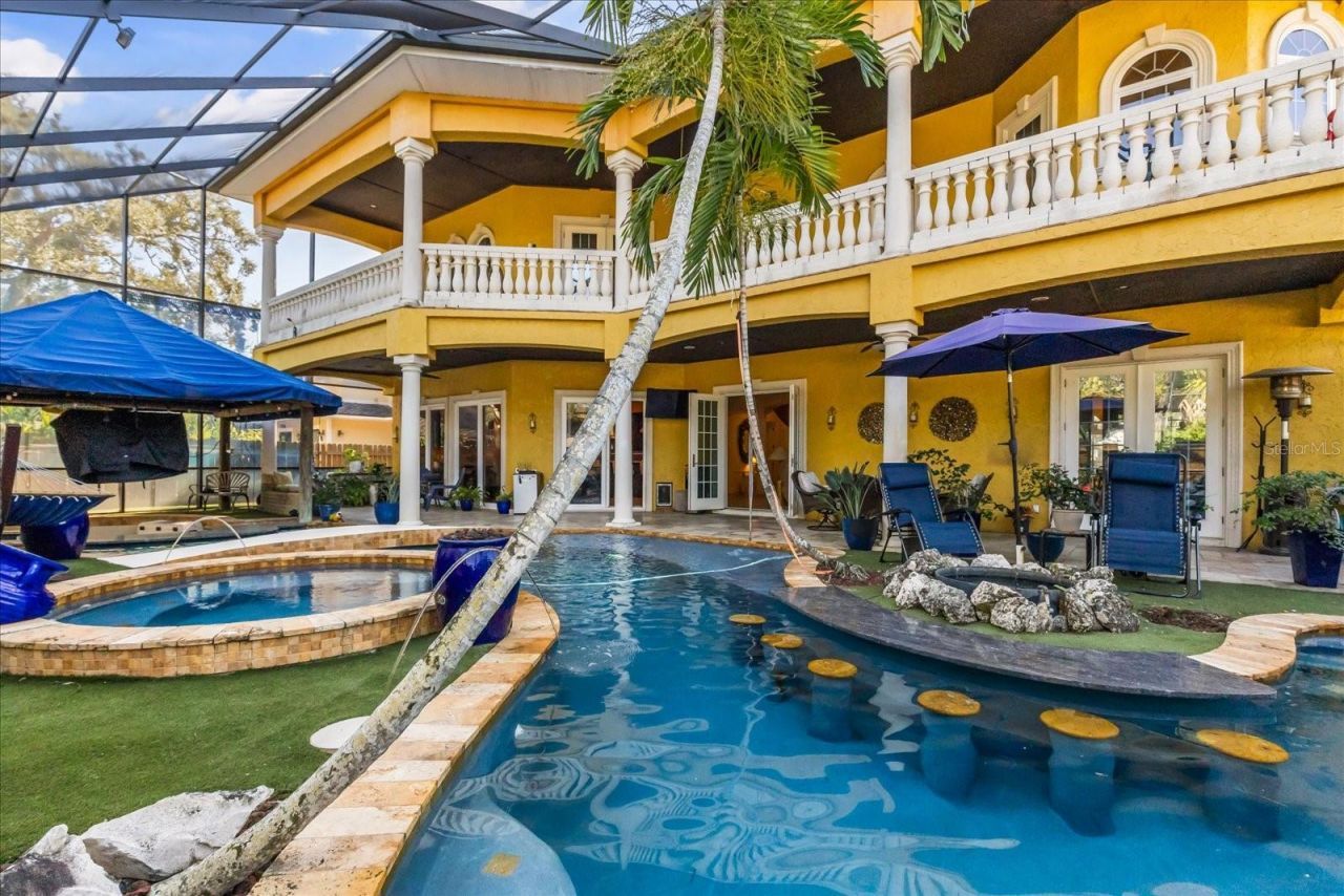 911 Jungle Avenue N, Saint Petersburg, FL 33710 Photo