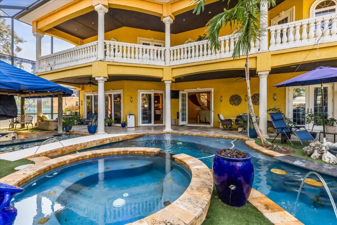 911 Jungle Avenue N, Saint Petersburg, FL 33710 Photo