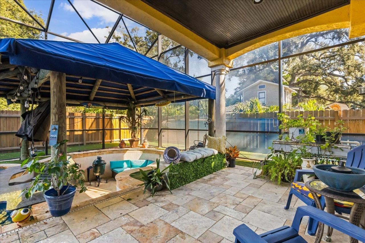 911 Jungle Avenue N, Saint Petersburg, FL 33710 Photo