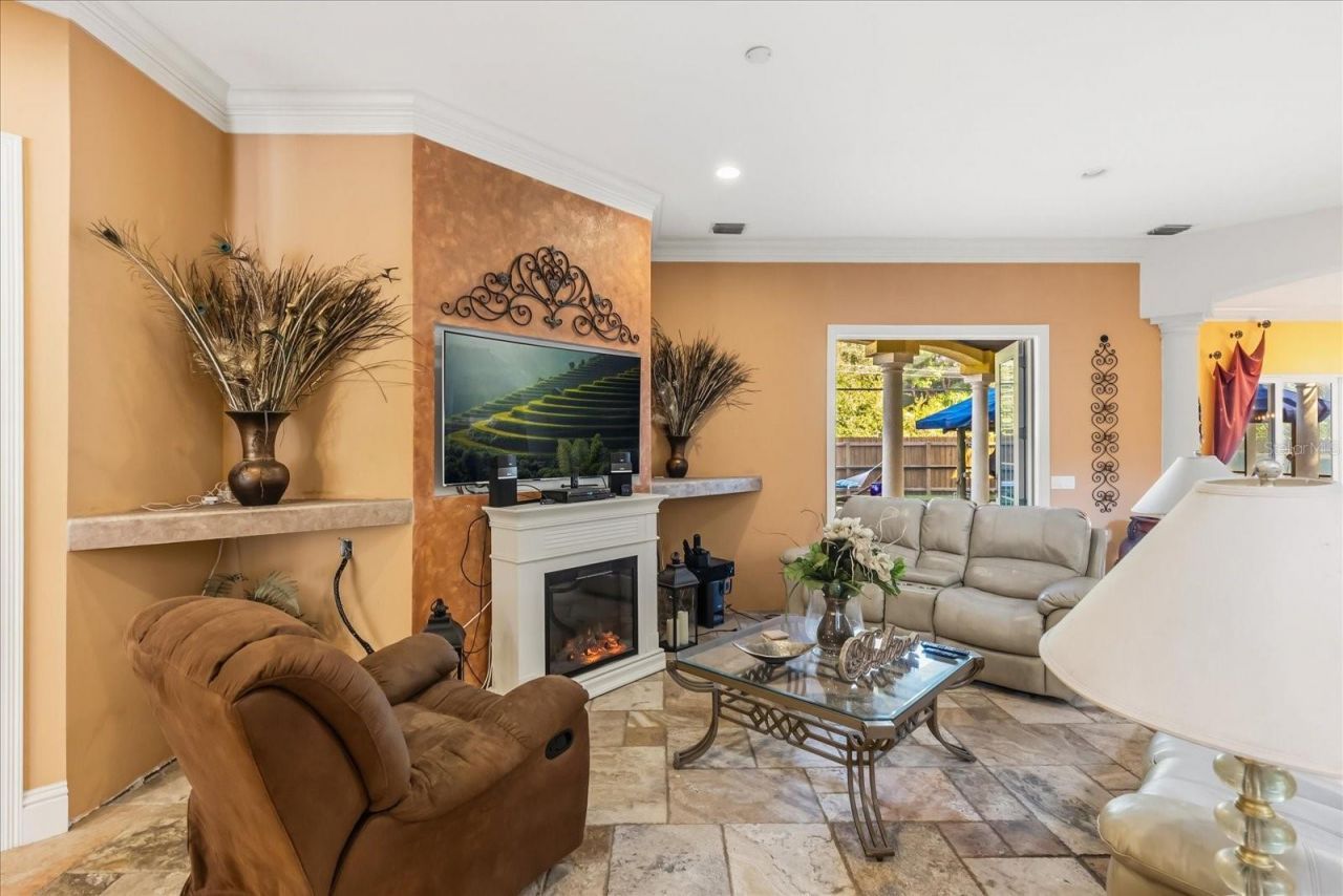 911 Jungle Avenue N, Saint Petersburg, FL 33710 Photo