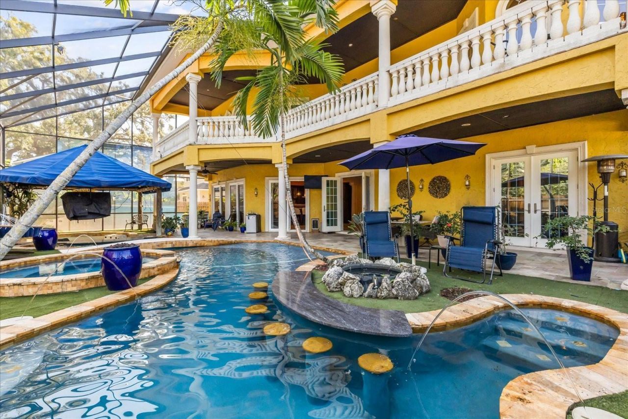 911 Jungle Avenue N, Saint Petersburg, FL 33710 Photo