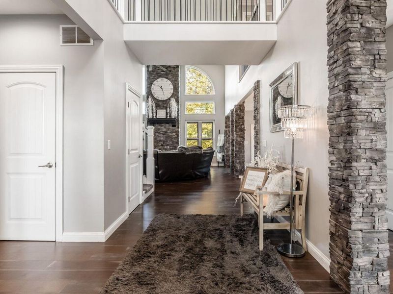 90 Louella Drive, Hebron, OH 43025 Photo 3